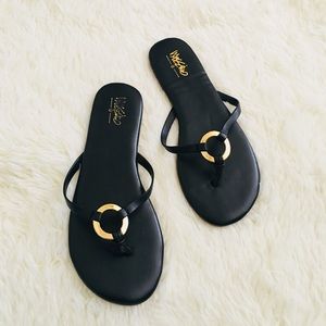NWOT black sandals